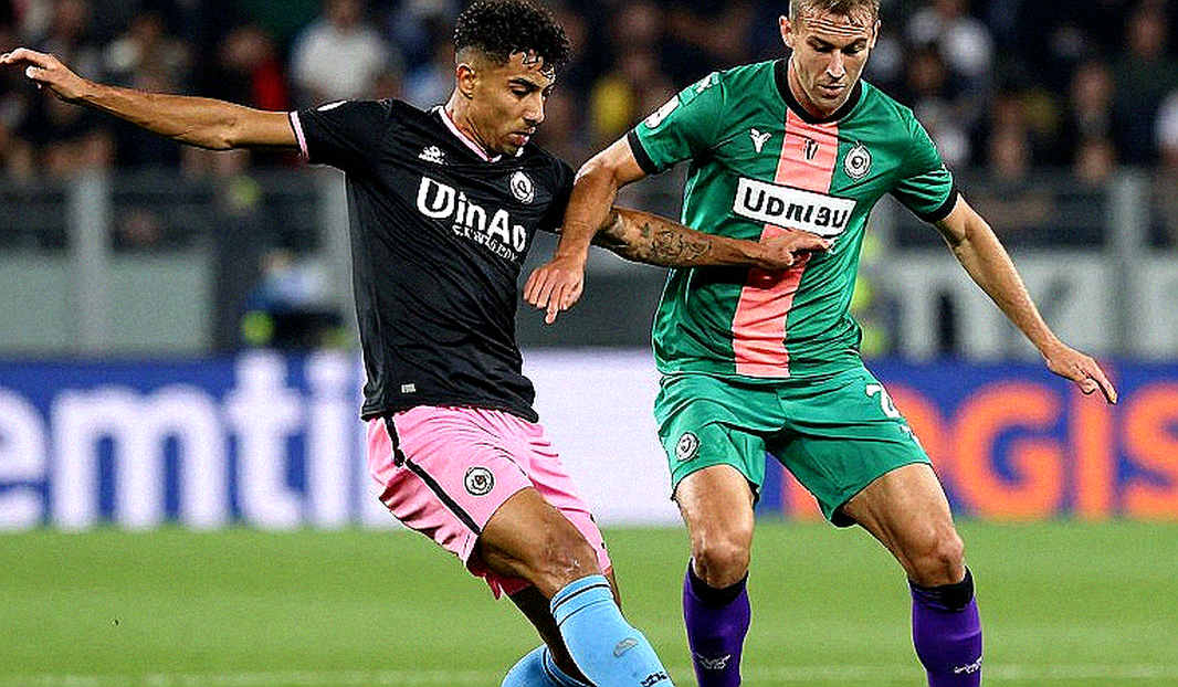 Mika Godts ghi bàn đầu tiên cho Bỉ: Canh bạc của Van Bommel và những tín hiệu sau một khoảnh khắc